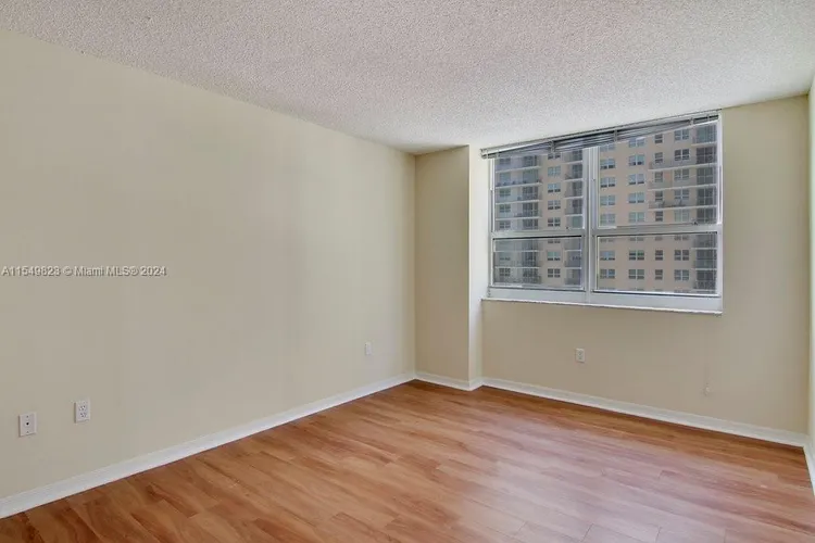 Yacht Club at Brickell #1401 image #14