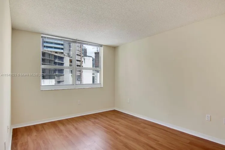 Yacht Club at Brickell #1401 image #19