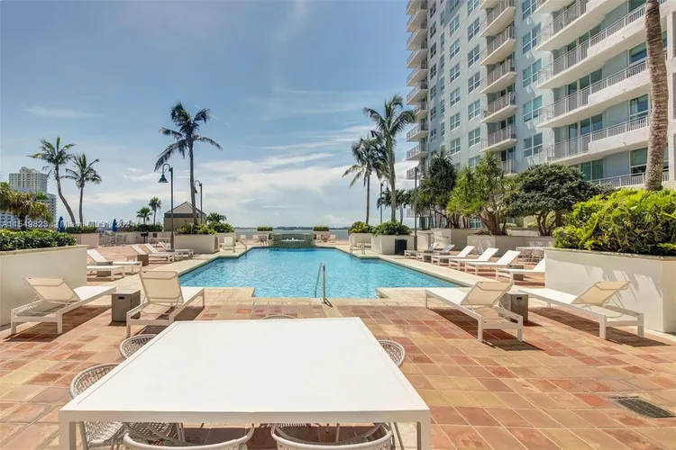 Yacht Club at Brickell #1401 image #26