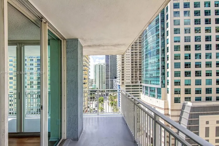 Yacht Club at Brickell #1401 image #9