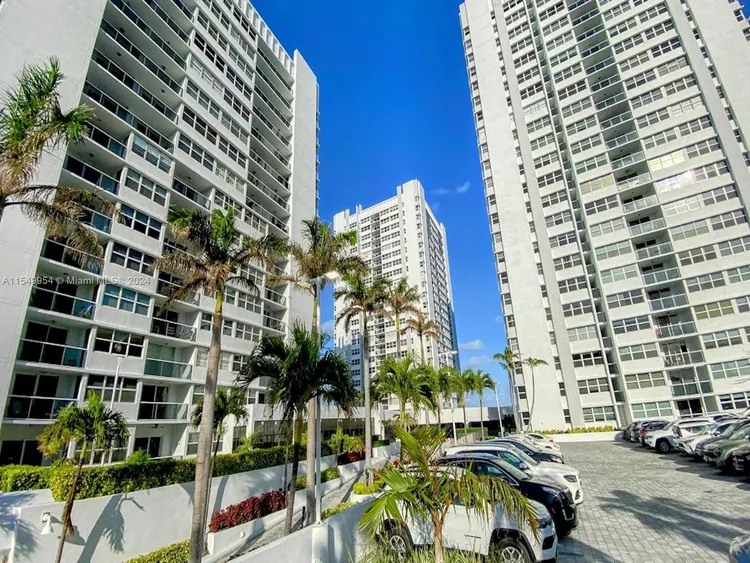 La Mer Estates #404 image #41