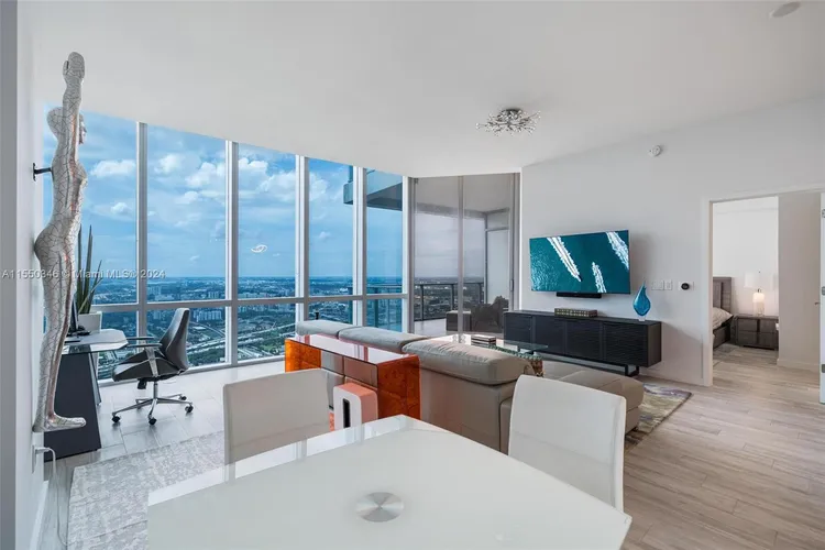 Paramount Miami Worldcenter #5106 image #11