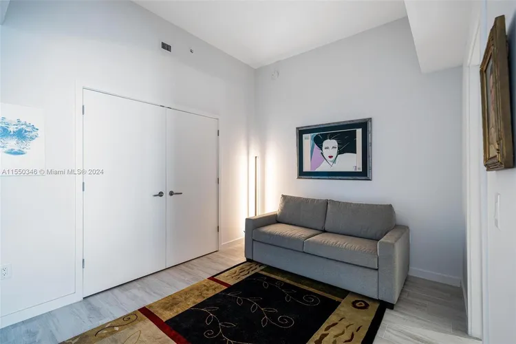 Paramount Miami Worldcenter #5106 image #18