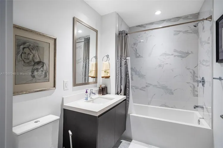 Paramount Miami Worldcenter #5106 image #22