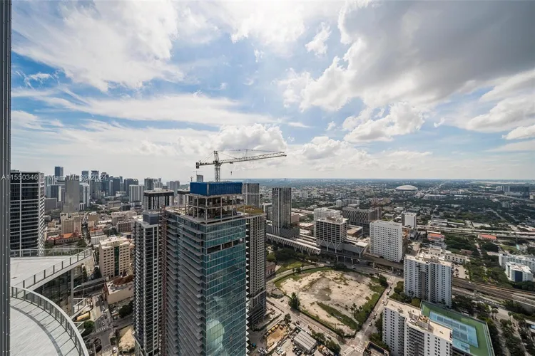 Paramount Miami Worldcenter #5106 image #25