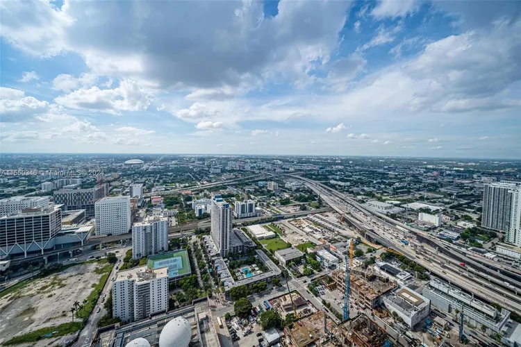 Paramount Miami Worldcenter #5106 image #26