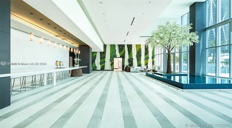 Paramount Miami Worldcenter #5106 image #30