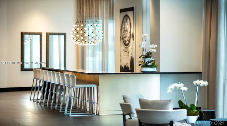 Paramount Miami Worldcenter #5106 image #41