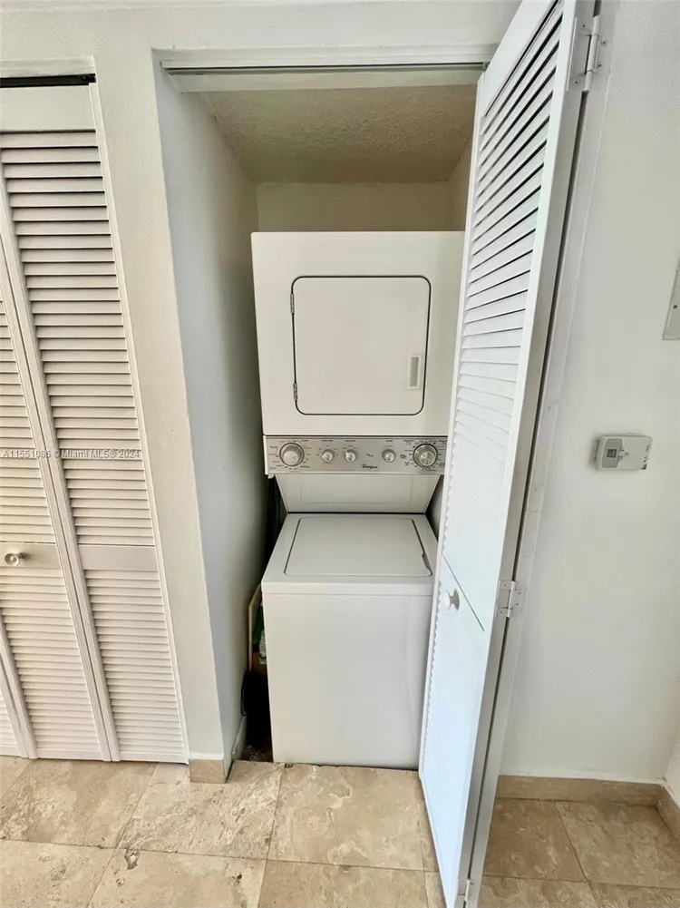 Brickell Key II #809 image #10