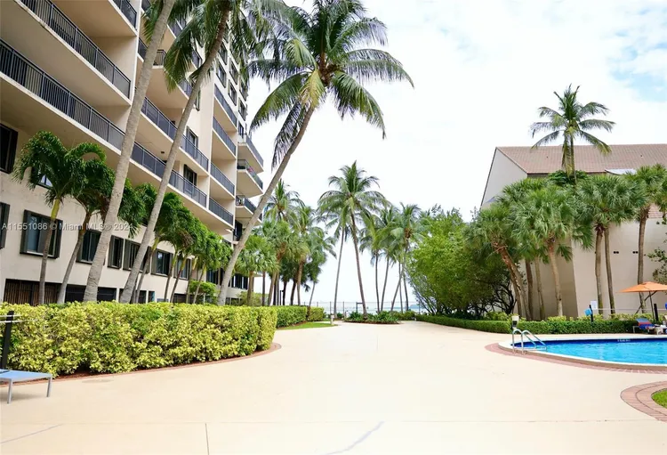 Brickell Key II #809 image #13