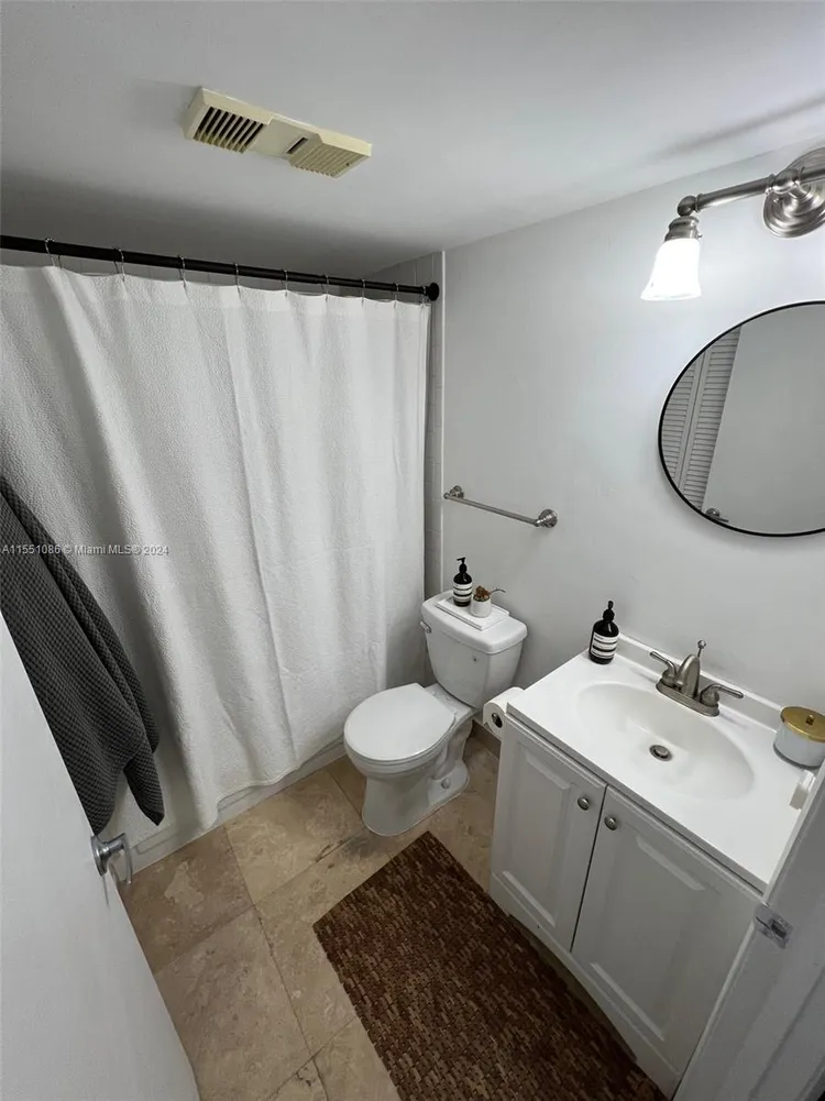 Brickell Key II #809 image #9