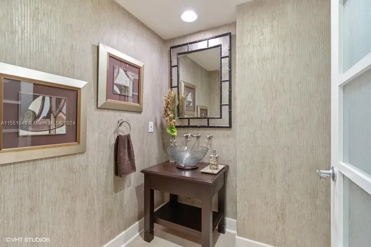 Las Olas River House #2406 image #27