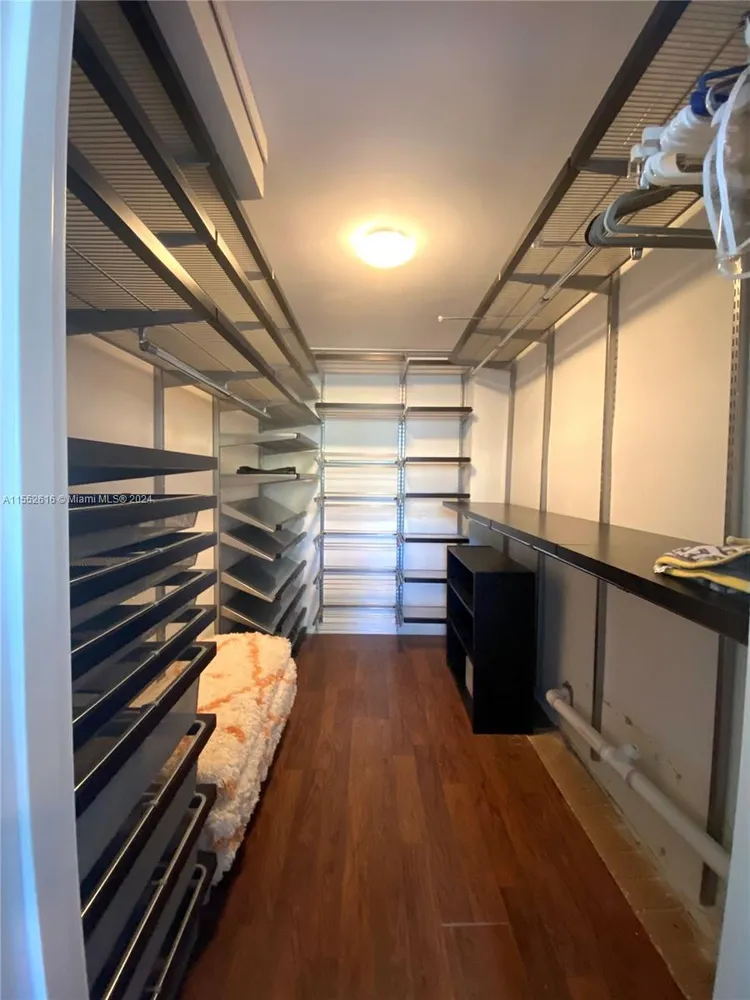 David William #209 image #13