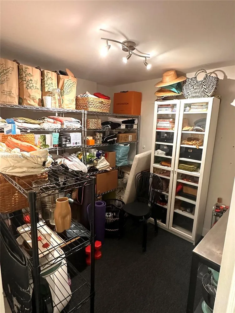 David William #209 image #18