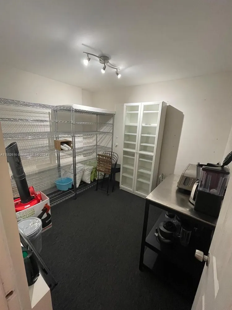 David William #209 image #8