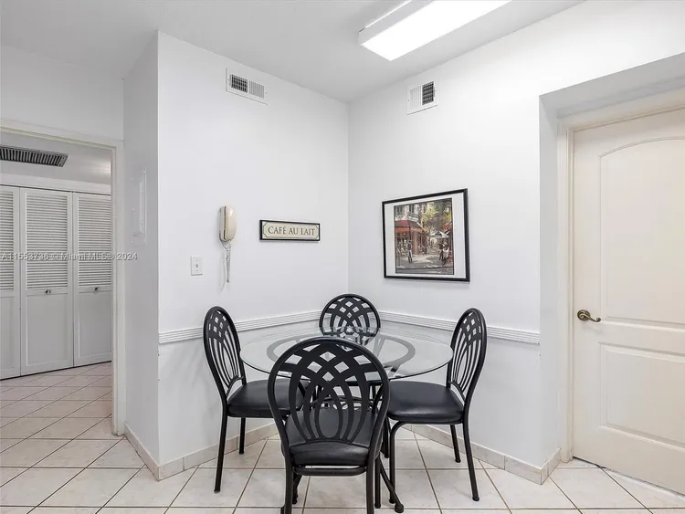 King Cole #922 image #14