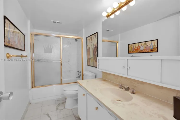 King Cole #922 image #16