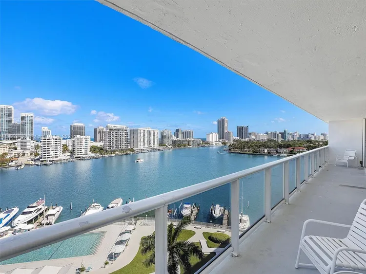 King Cole #922 image #23