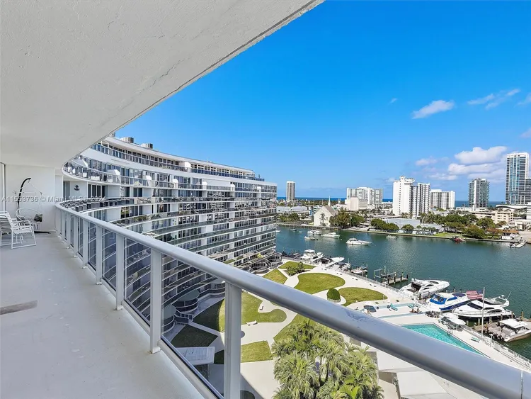 King Cole #922 image #24