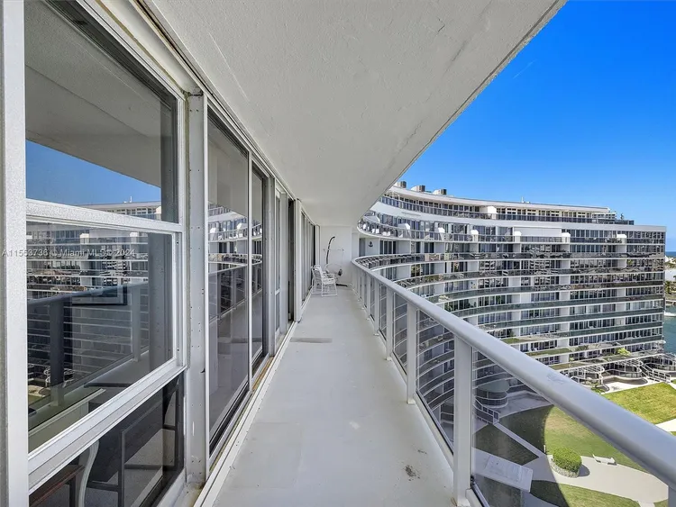 King Cole #922 image #25