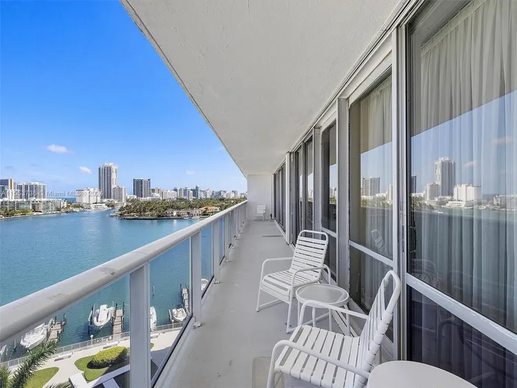 King Cole #922 image #26