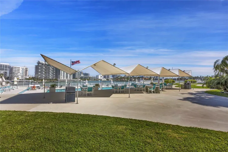 King Cole #922 image #34