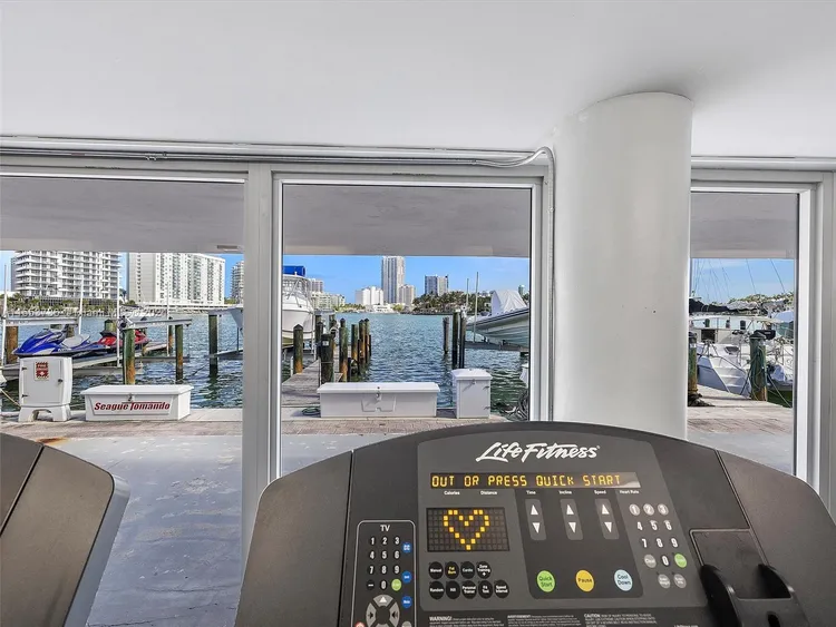 King Cole #922 image #37