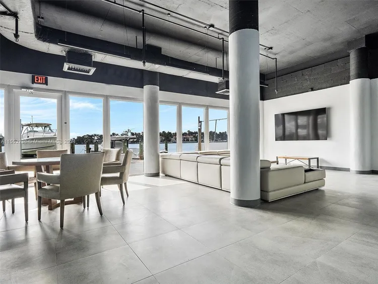 King Cole #922 image #45