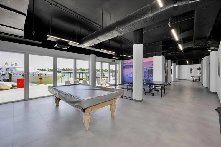 King Cole #922 image #46