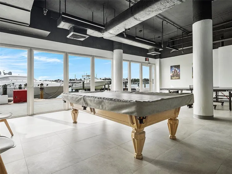 King Cole #922 image #47