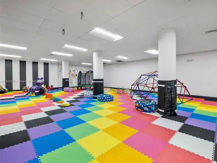 King Cole #922 image #49