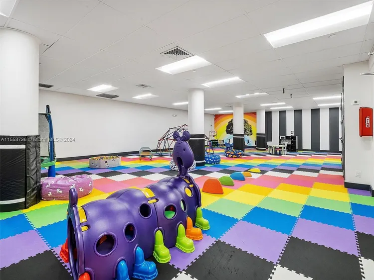 King Cole #922 image #50