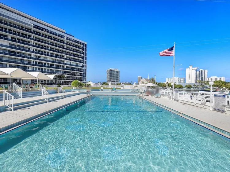 King Cole #922 image #6