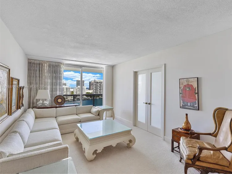 King Cole #922 image #8