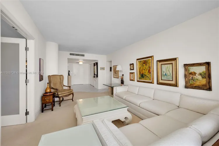 King Cole #922 image #9