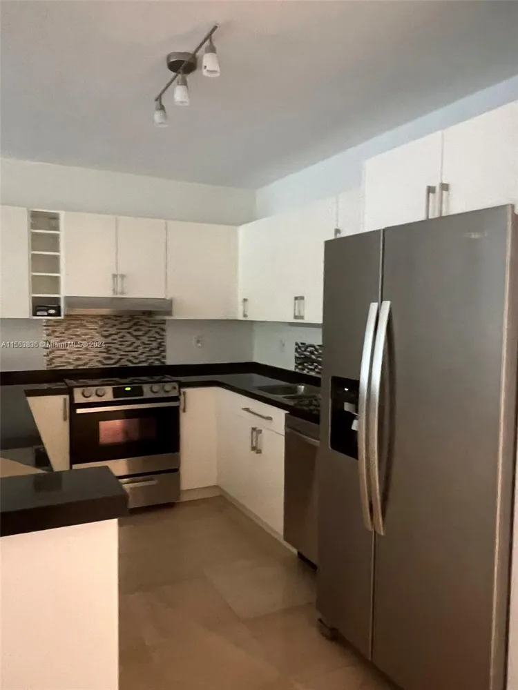 Key Colony IV Botanica #363 image #17