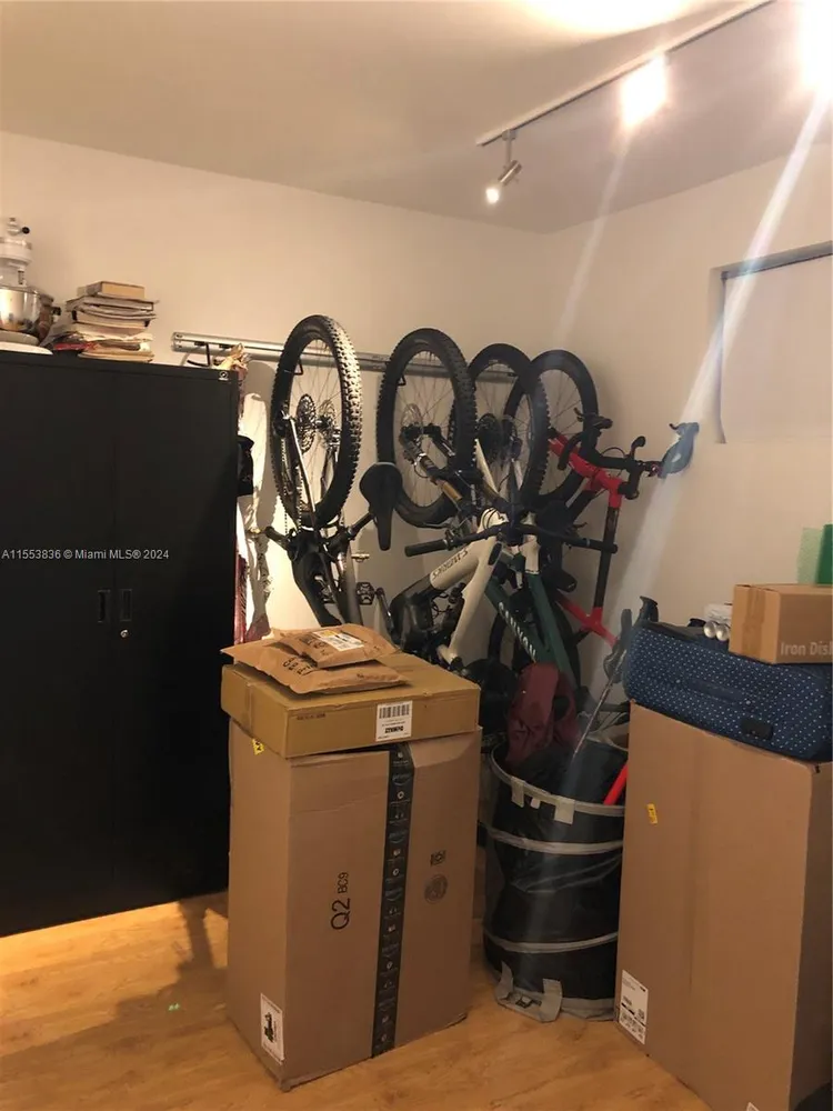 Key Colony IV Botanica #363 image #26