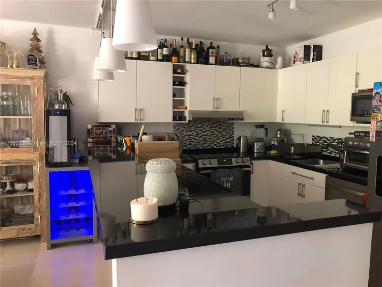 Key Colony IV Botanica #363 image #28