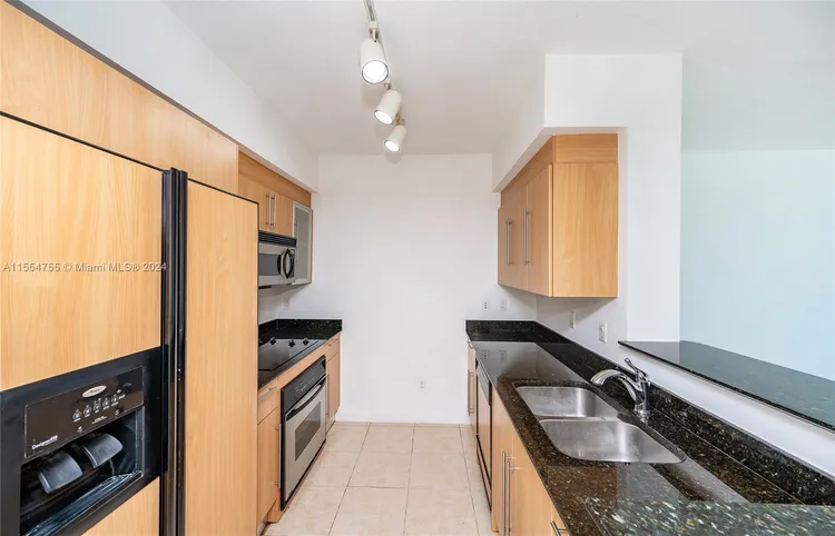 One Miami #1204 image #36