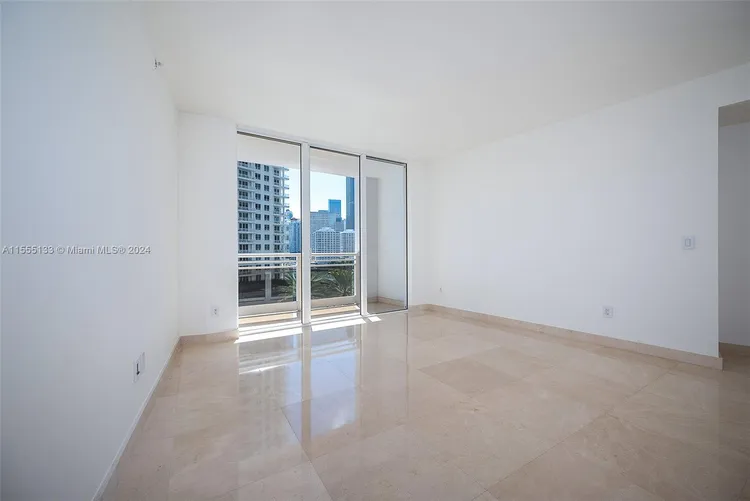 Carbonell #901 image #15