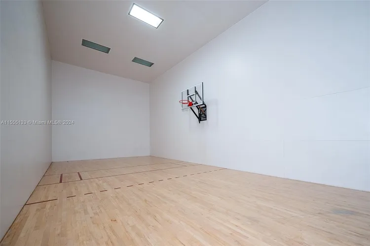 Carbonell #901 image #21