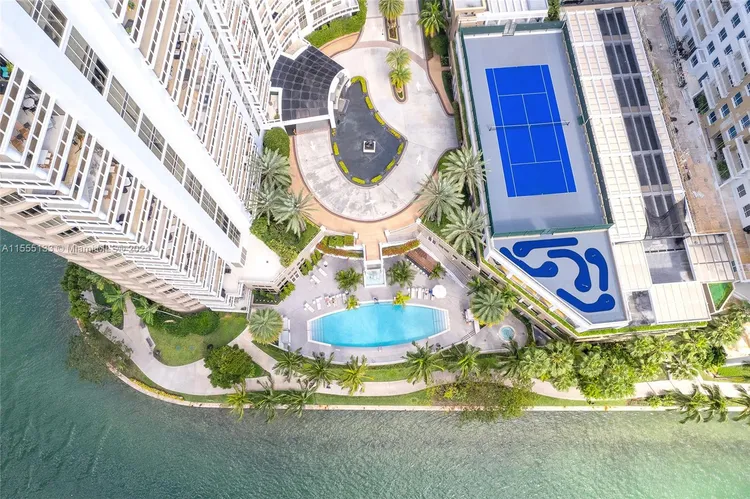 Carbonell #901 image #26