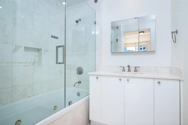 Carbonell #901 image #9