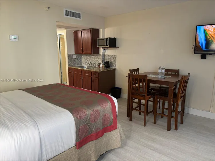 Aventura Beach Club #401 image #20