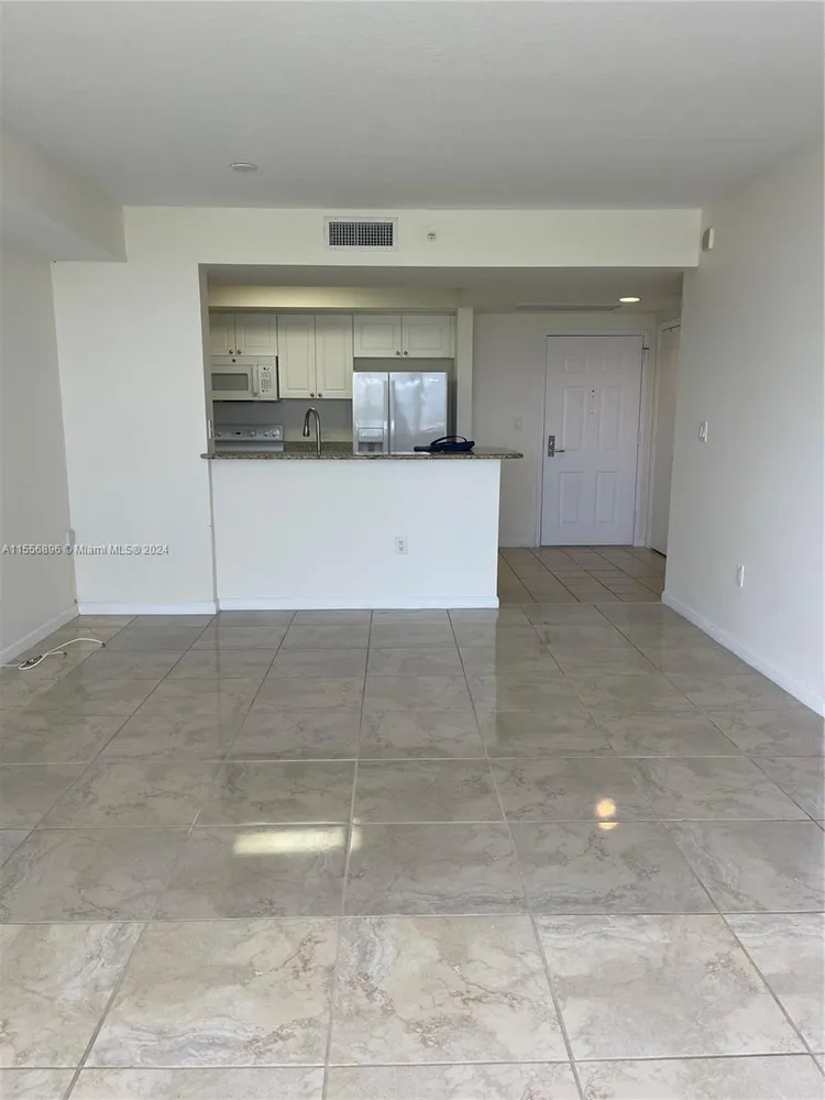 Turnberry on the Green #702 image #11