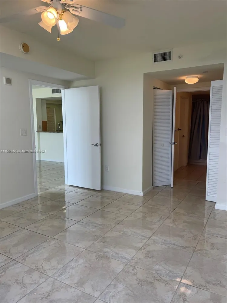 Turnberry on the Green #702 image #12