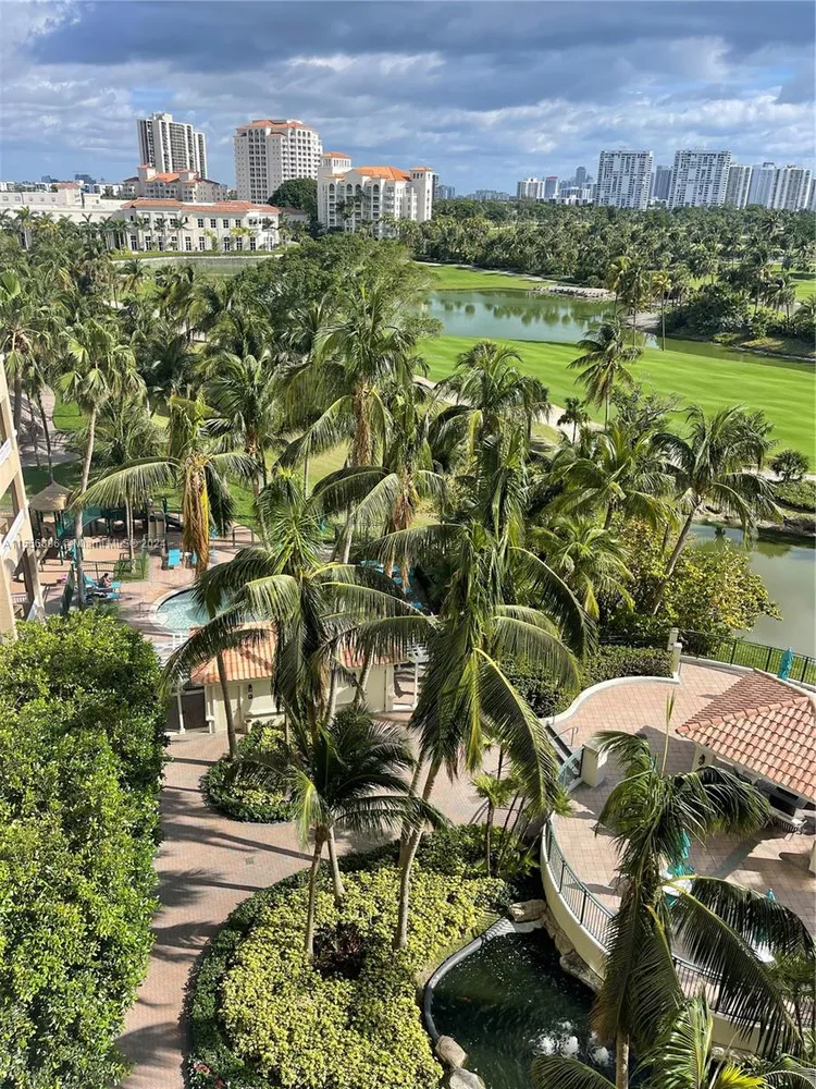 Turnberry on the Green #702 image #23