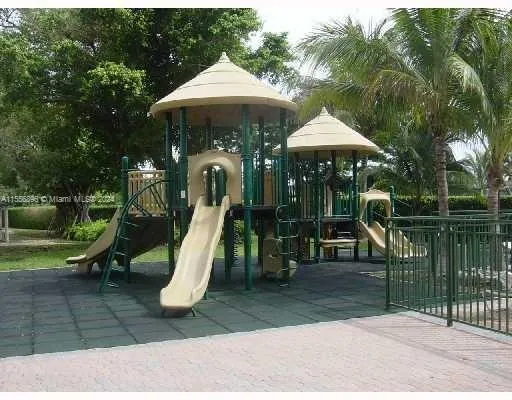 Turnberry on the Green #702 image #27