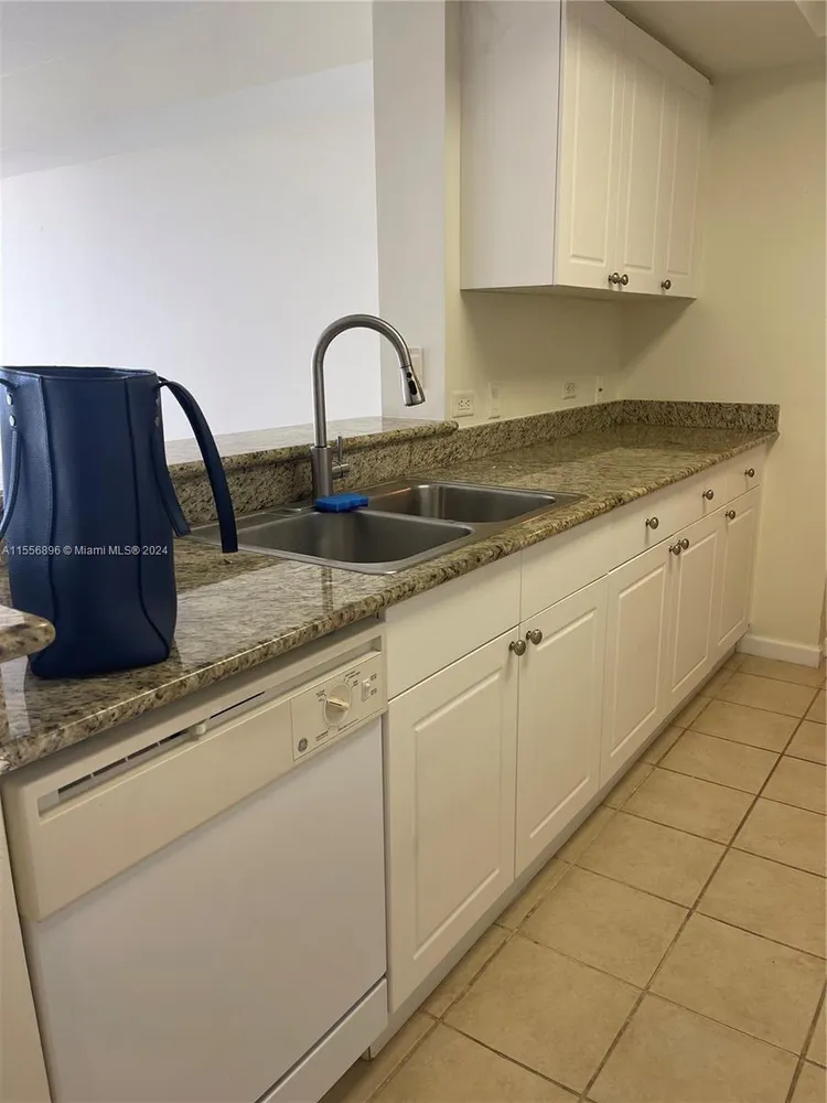 Turnberry on the Green #702 image #7