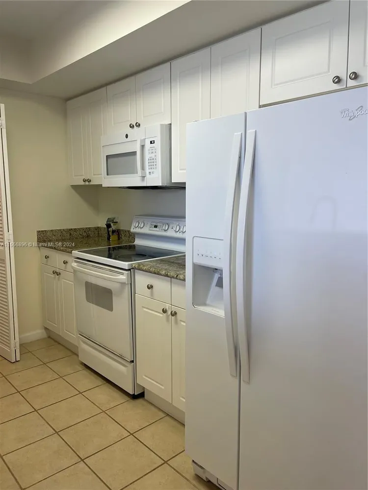 Turnberry on the Green #702 image #8